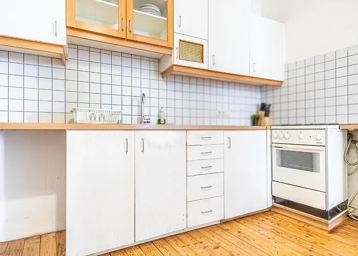 Daire Budget-Friendly 3-Br Apartment Rathausplatz Viyana