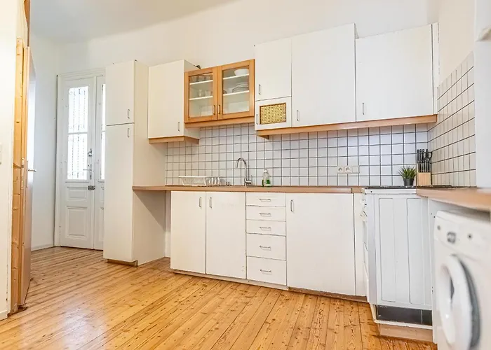 Daire Budget-Friendly 3-Br Apartment Rathausplatz Viyana